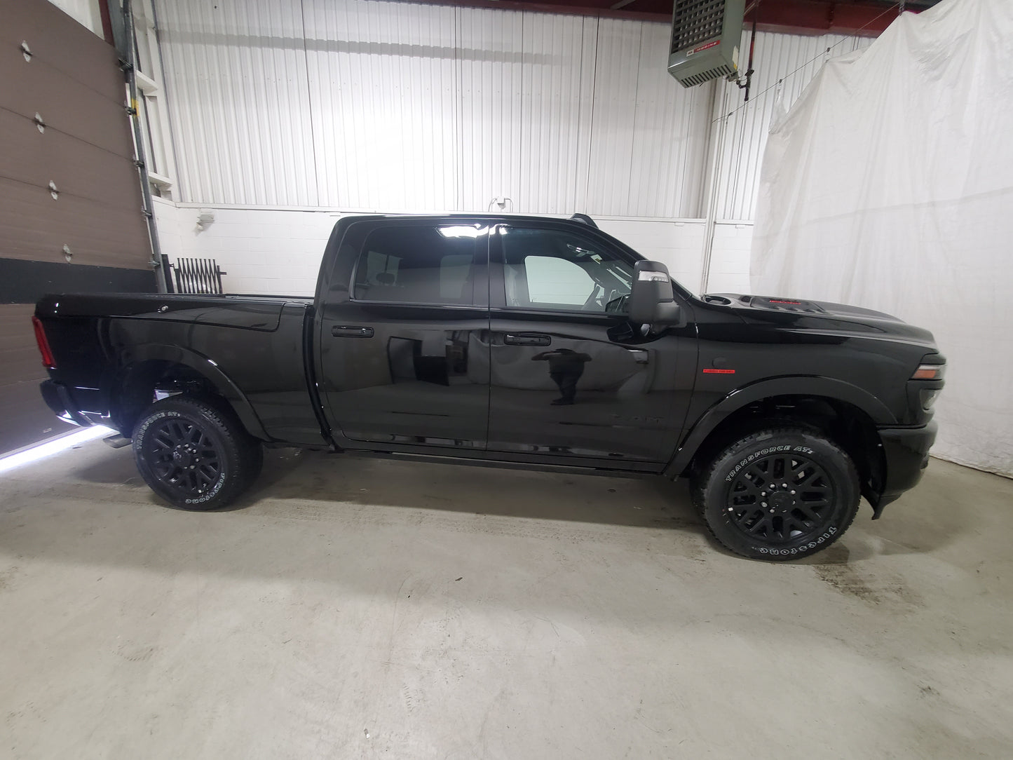 2025 Ram 2500 LIMITED Night Edition - Diamond Black Crystal Pearl