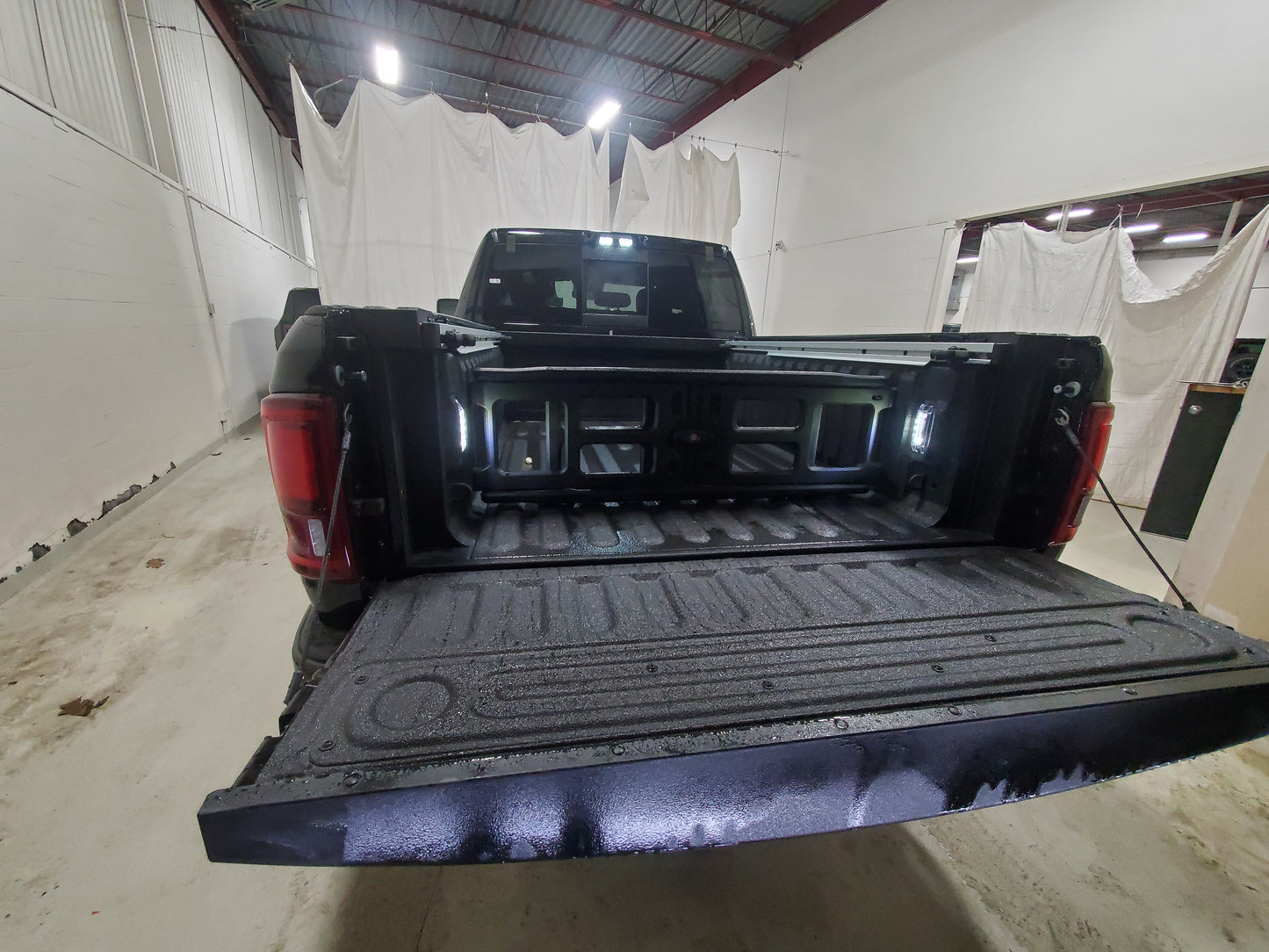 2025 Ram 2500 LIMITED Night Edition - Diamond Black Crystal Pearl