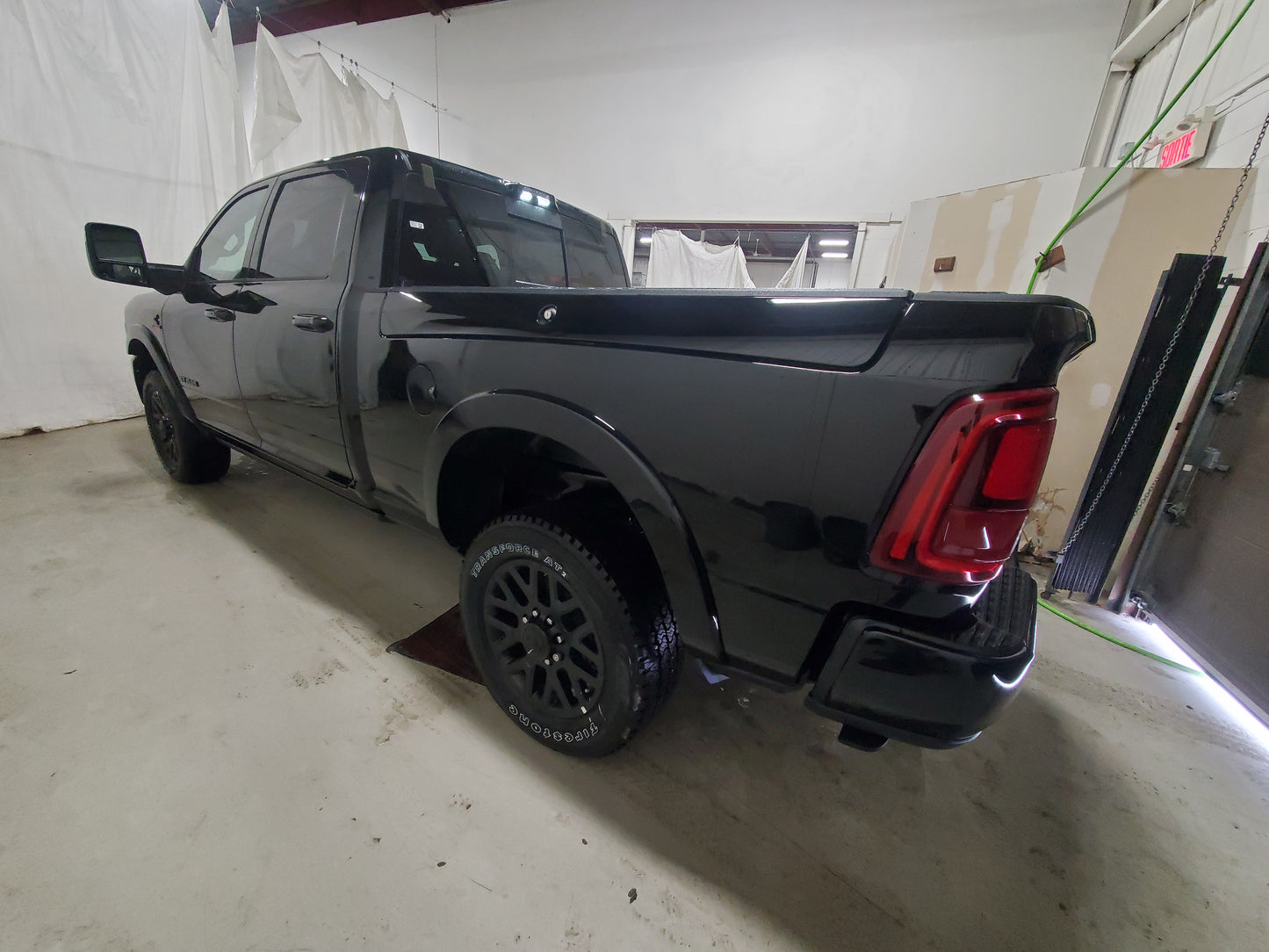 2025 Ram 2500 LIMITED Night Edition - Diamond Black Crystal Pearl