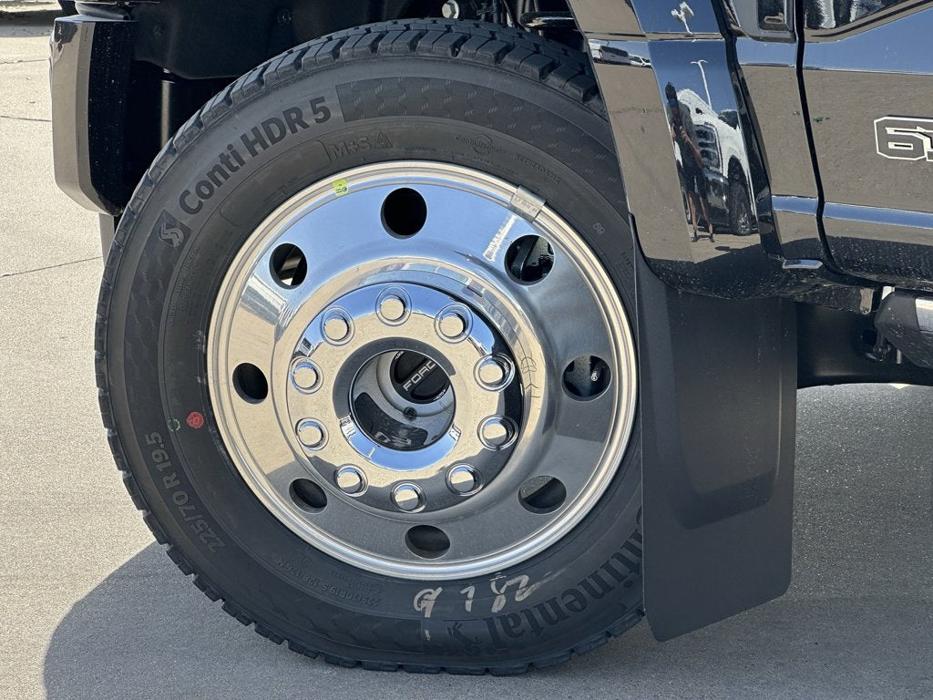 2025 FORD F-450 Platinum Dually (BLACK)