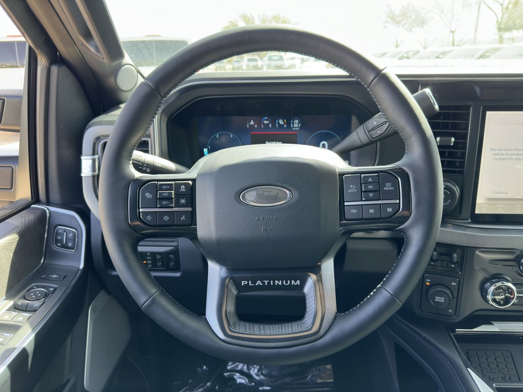 2025 FORD F-450 Platinum Dually (BLACK)