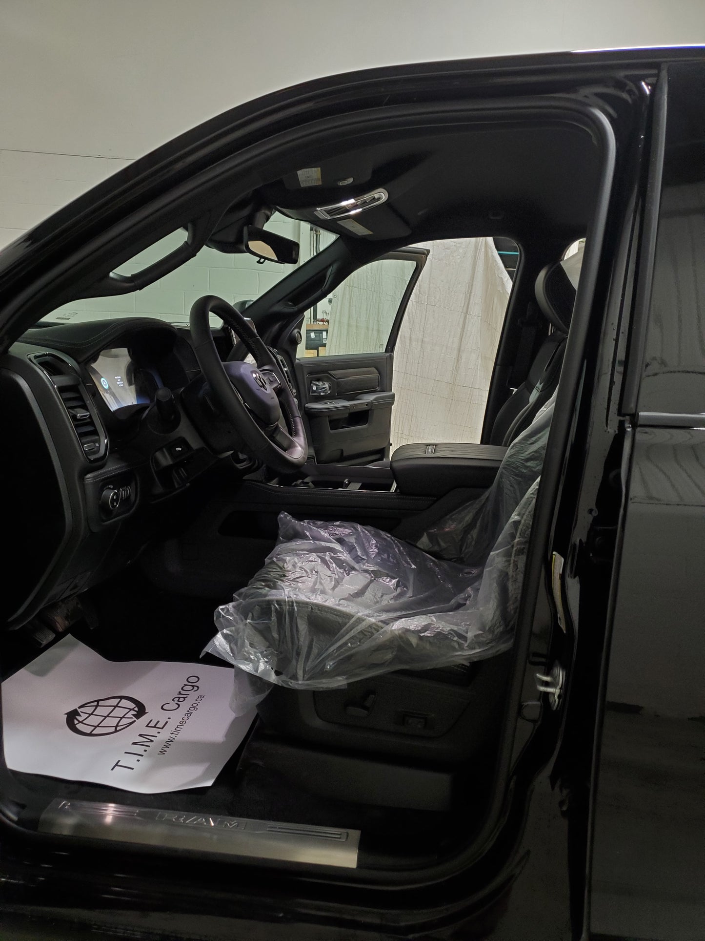 2025 Ram 2500 LIMITED Night Edition - Diamond Black Crystal Pearl