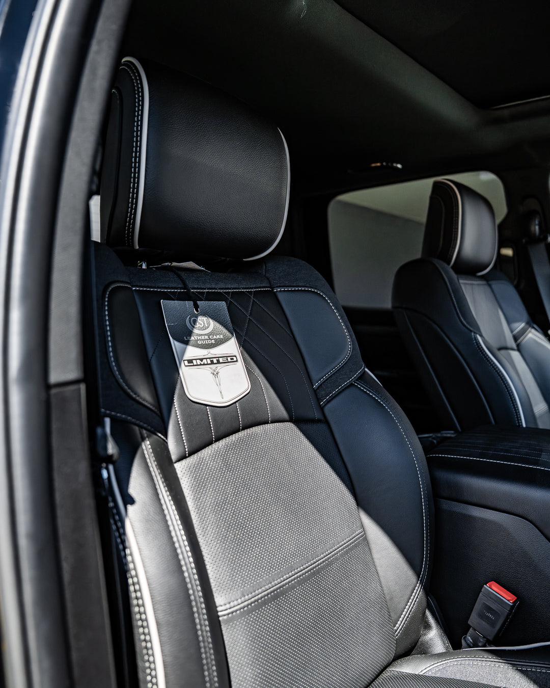 2025 Ram 2500 LIMITED Night Edition - Diamond Black Crystal
