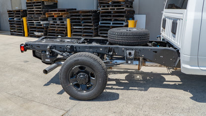 2025 Ram 3500 Tradesman Chassis Regular Cab 4x4 - Bright White