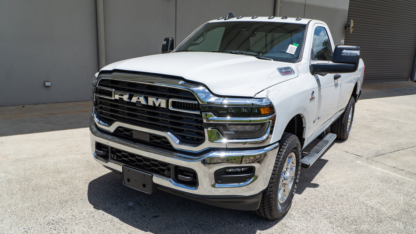 2025 Ram 3500 Big Horn Regular Cab 4x4 with Tub - Bright White