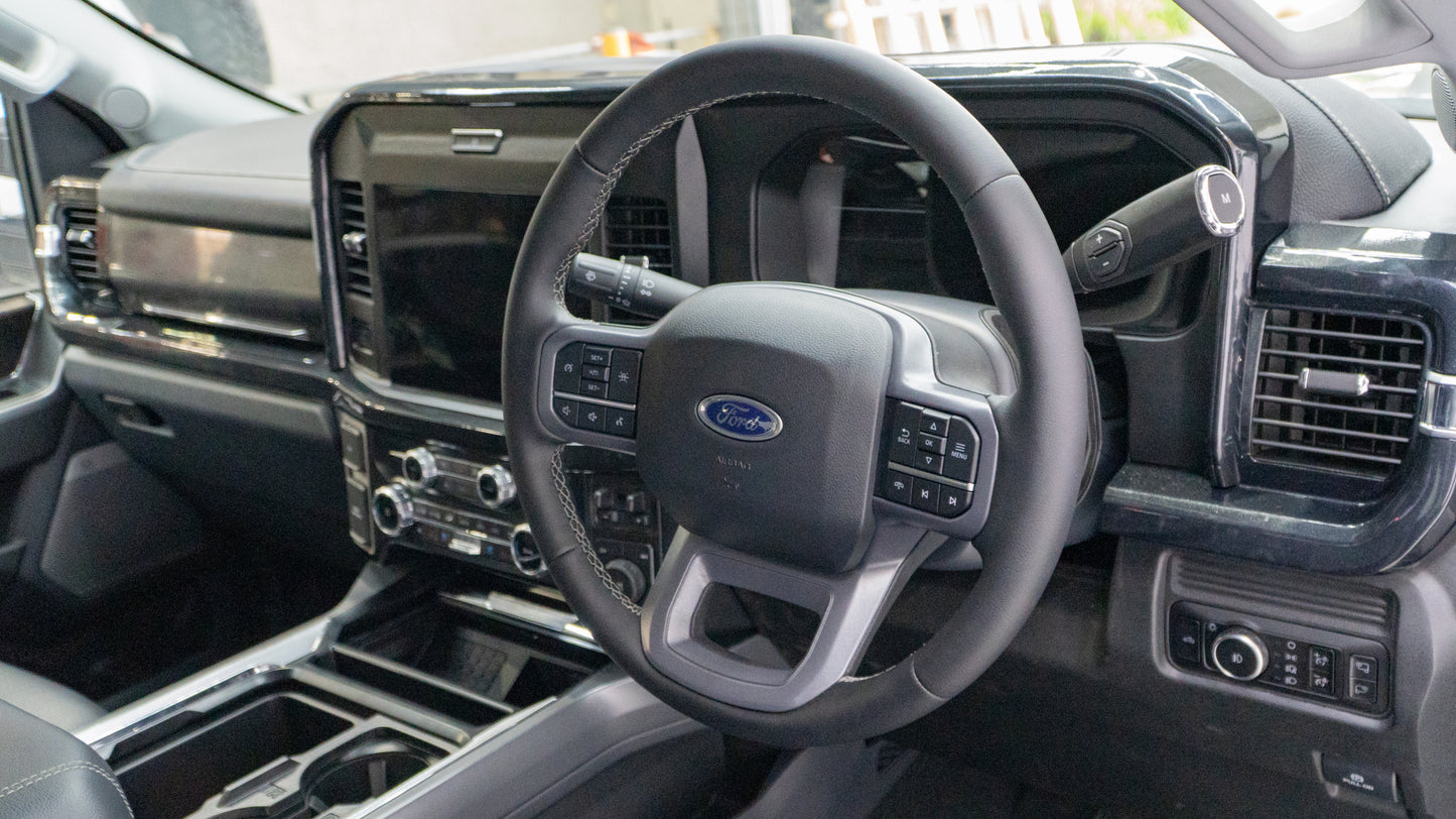 2025 FORD F-550 Lariat