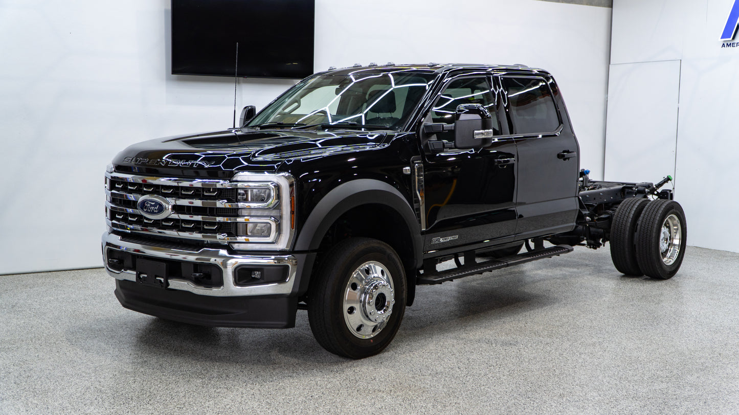 2025 FORD F-550 Lariat