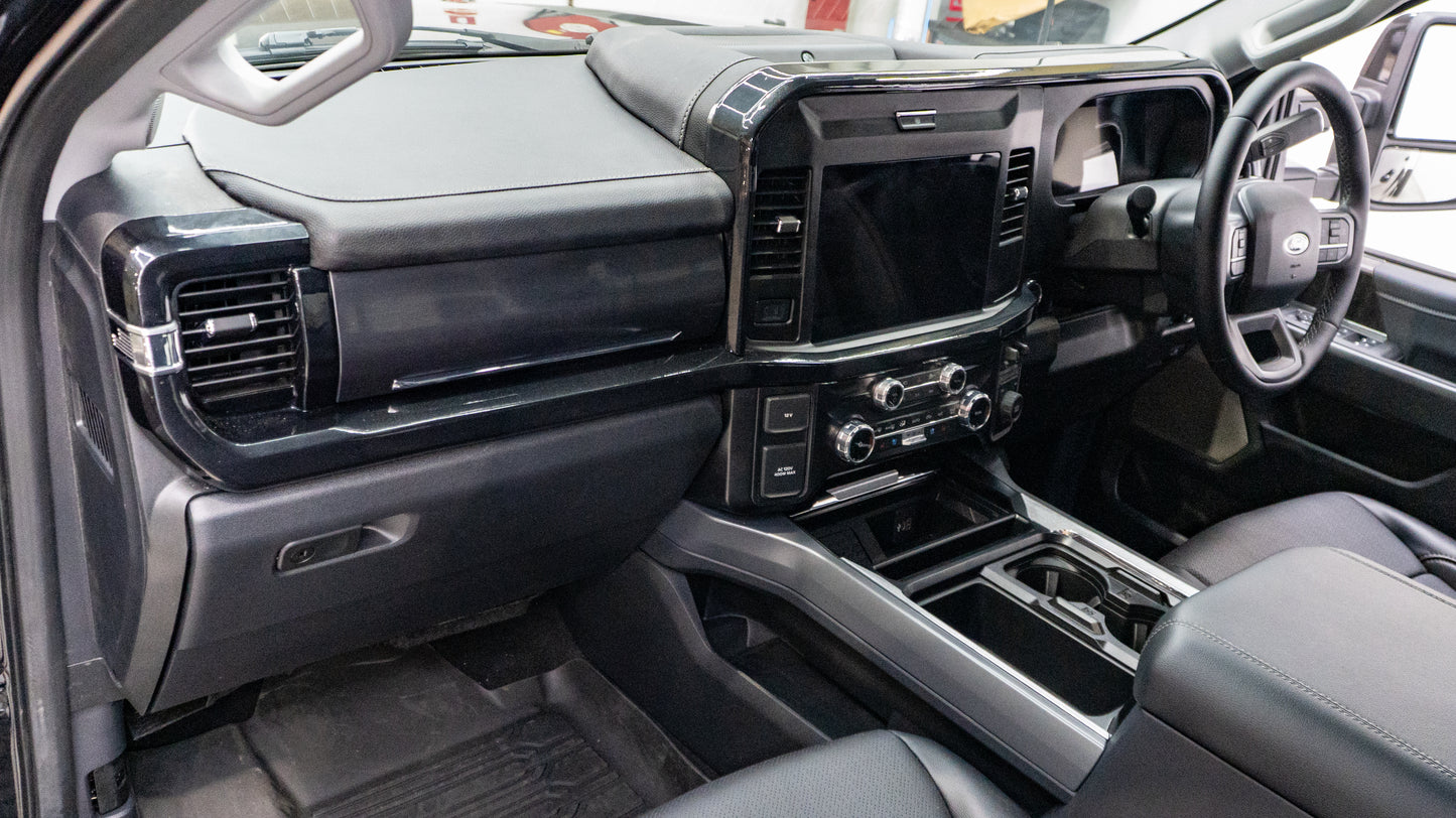 2025 FORD F-550 Lariat