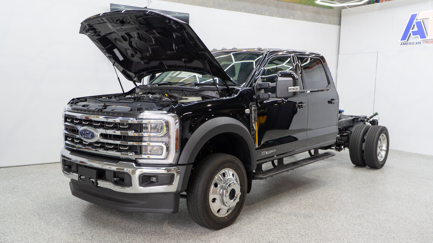 2025 FORD F-550 Lariat