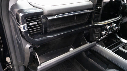 2025 FORD F-550 Lariat